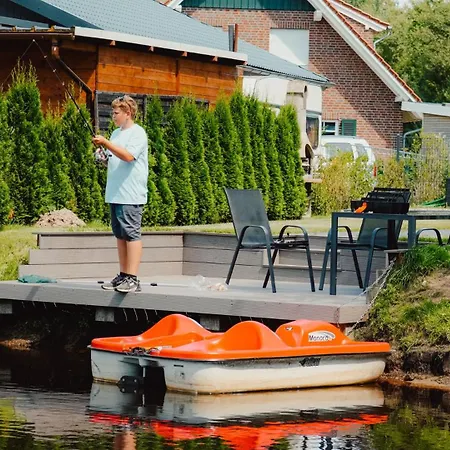 Natursee-chalet,spa Mit Hot Tub,jacuzzi&sauna Gg Gebuehr Ponyhof,angeln Dağ evi Twist